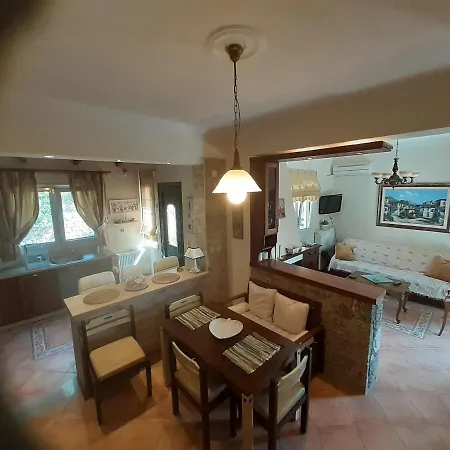 Villa Thomas House
