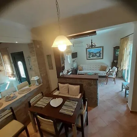 Villa Thomas House Poulades