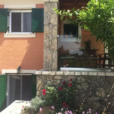 Thomas House Villa