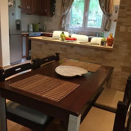 Thomas House * Πουλάδες