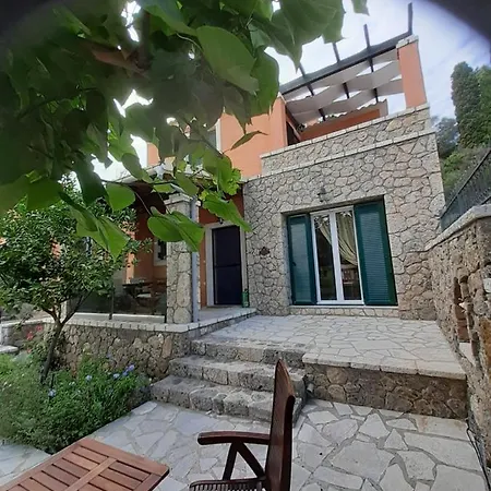 Thomas House Villa Pouládes
